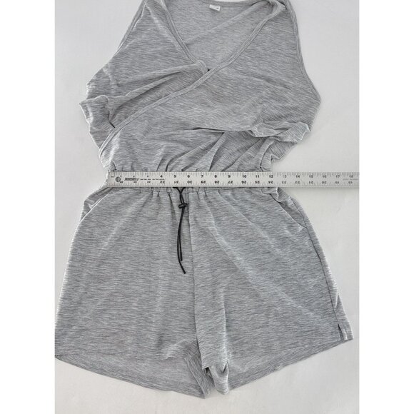 Old Navy Women’s Breathe ON Cross Front V-Neck Light Gray Romper Sz Sm See Pics - Picture 8 of 10